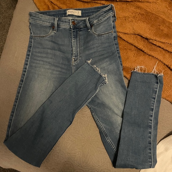 Women's Abercrombie & Fitch Jeans - Picture 1 of 6